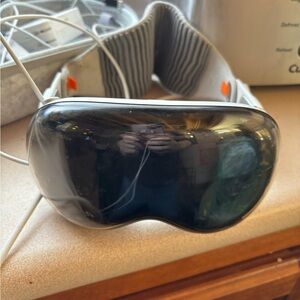 Apple Vision Pro Headset original model